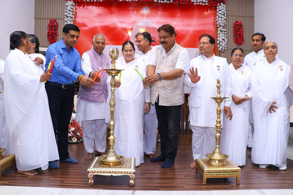 Media Seminar-Cum-Dialogue -2018 on Theme “Enlightened Media…” in Agra