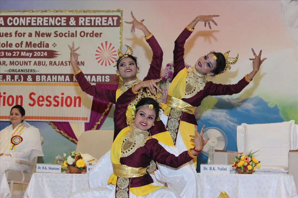 चार दिवसीय राष्ट्रीय मीडिया सम्मेलन एवं रिट्रीट का स्वागत सत्र आयोजित Media Conference Reception Session at Mount Abu